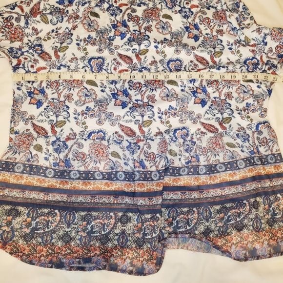 Croft & Barrow Women's Blouse, Floral Multi-colored, 1X - Picture 7 of 12